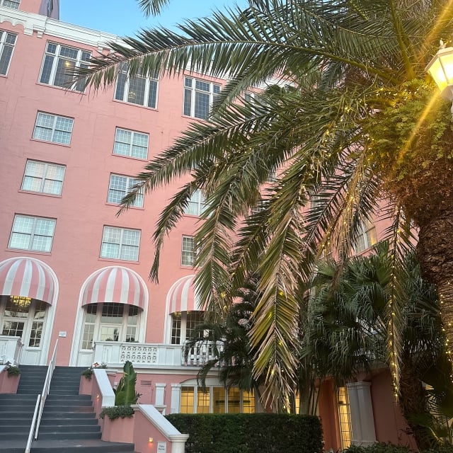 The Don Cesar courtyard with large palm trees